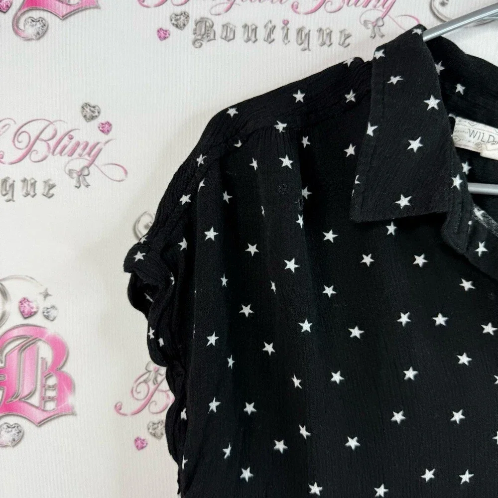 Wild skye T-shirt, stars, black white Black Star Pattern Button Down Shirt - Picture 10 of 14